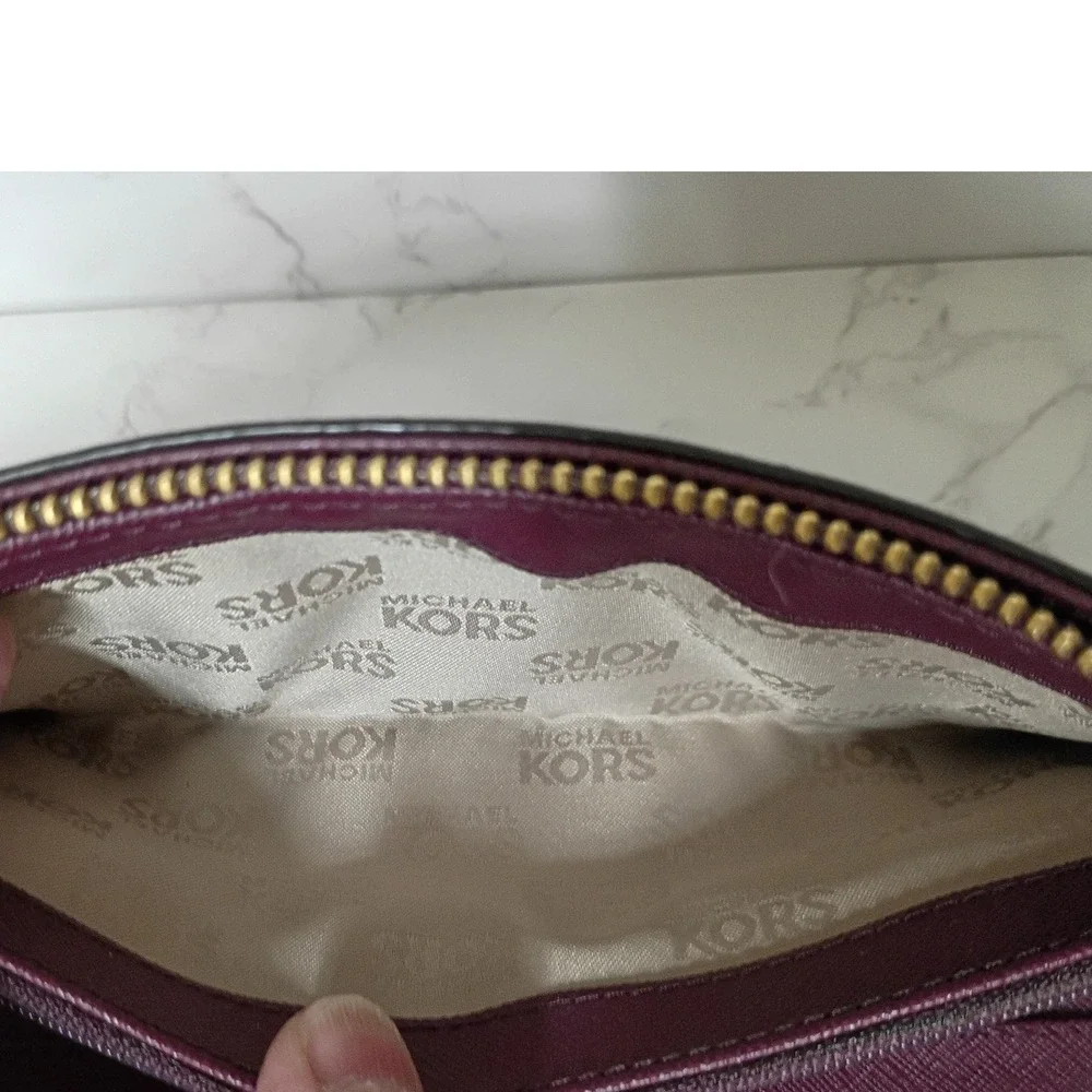 MICHAEL KORS Hamilton Plum Leather Traveler Large Zip Around Wallet - EUC